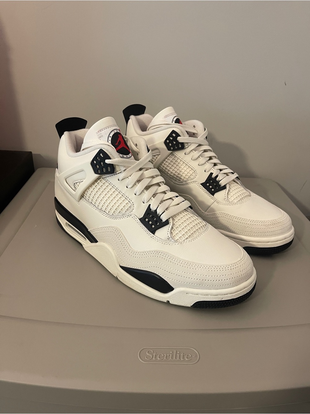 Jordan Men's White and Black Retro Basketball Sneakers with Red Jumpman